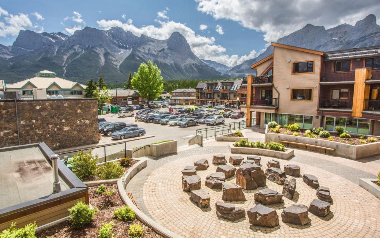 Villa Beautiful Peak Vista - 2BR w Stunning Mt Views Canmore Exterior foto