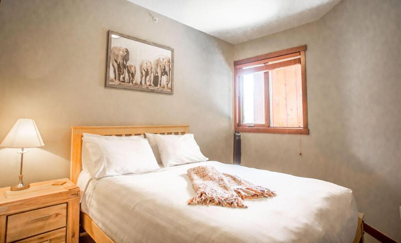 Villa Beautiful Peak Vista - 2BR w Stunning Mt Views Canmore Exterior foto